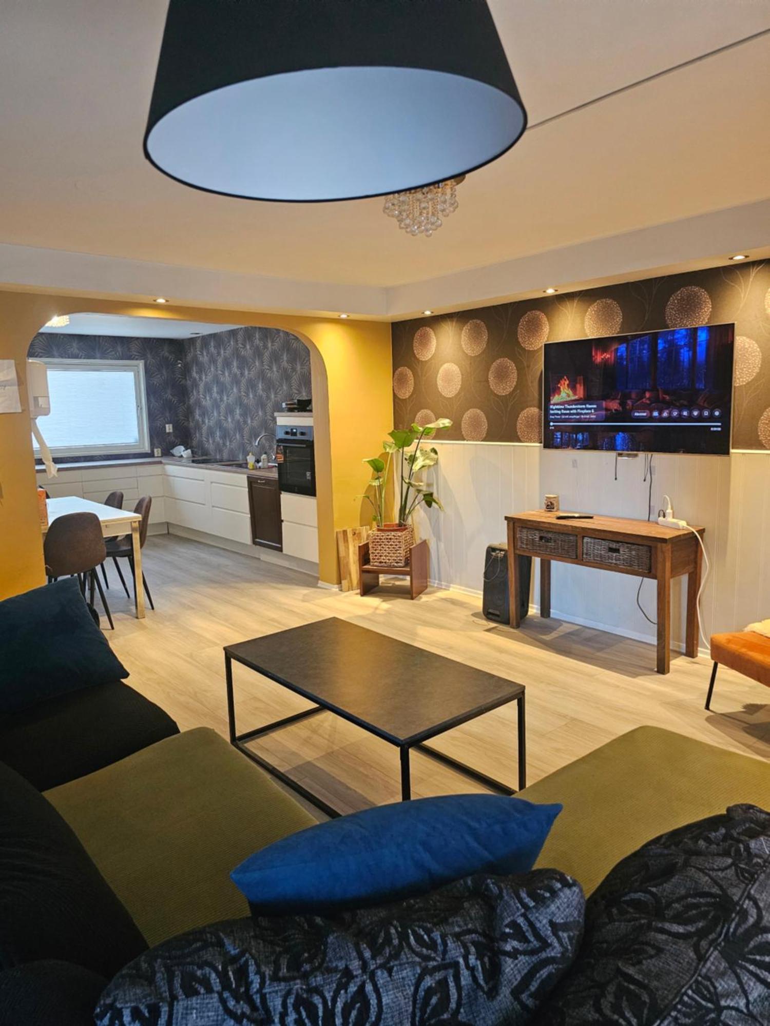 Full Privacy Townhome In Oslo With Wifi ภายนอก รูปภาพ