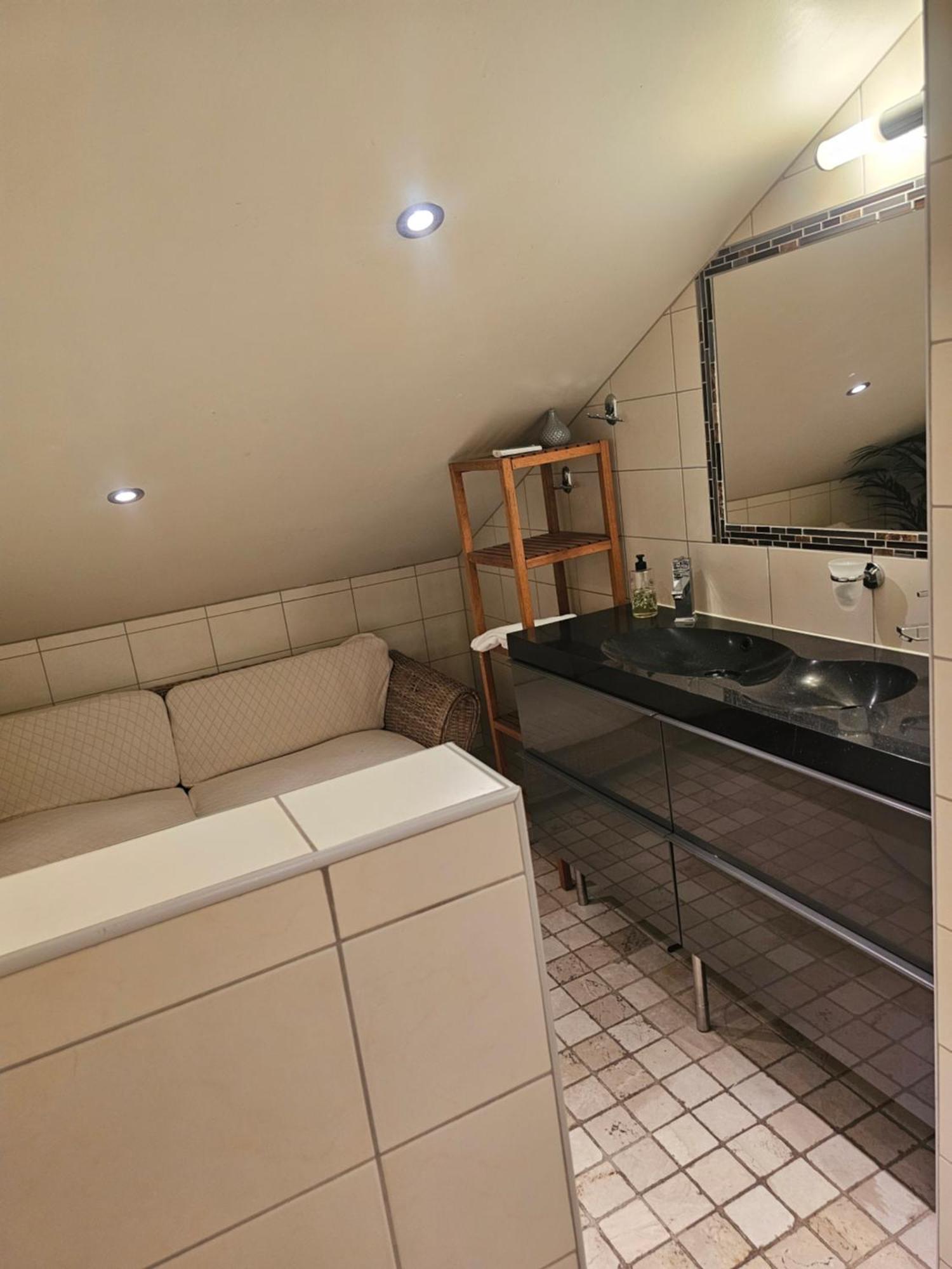 Full Privacy Townhome In Oslo With Wifi ภายนอก รูปภาพ