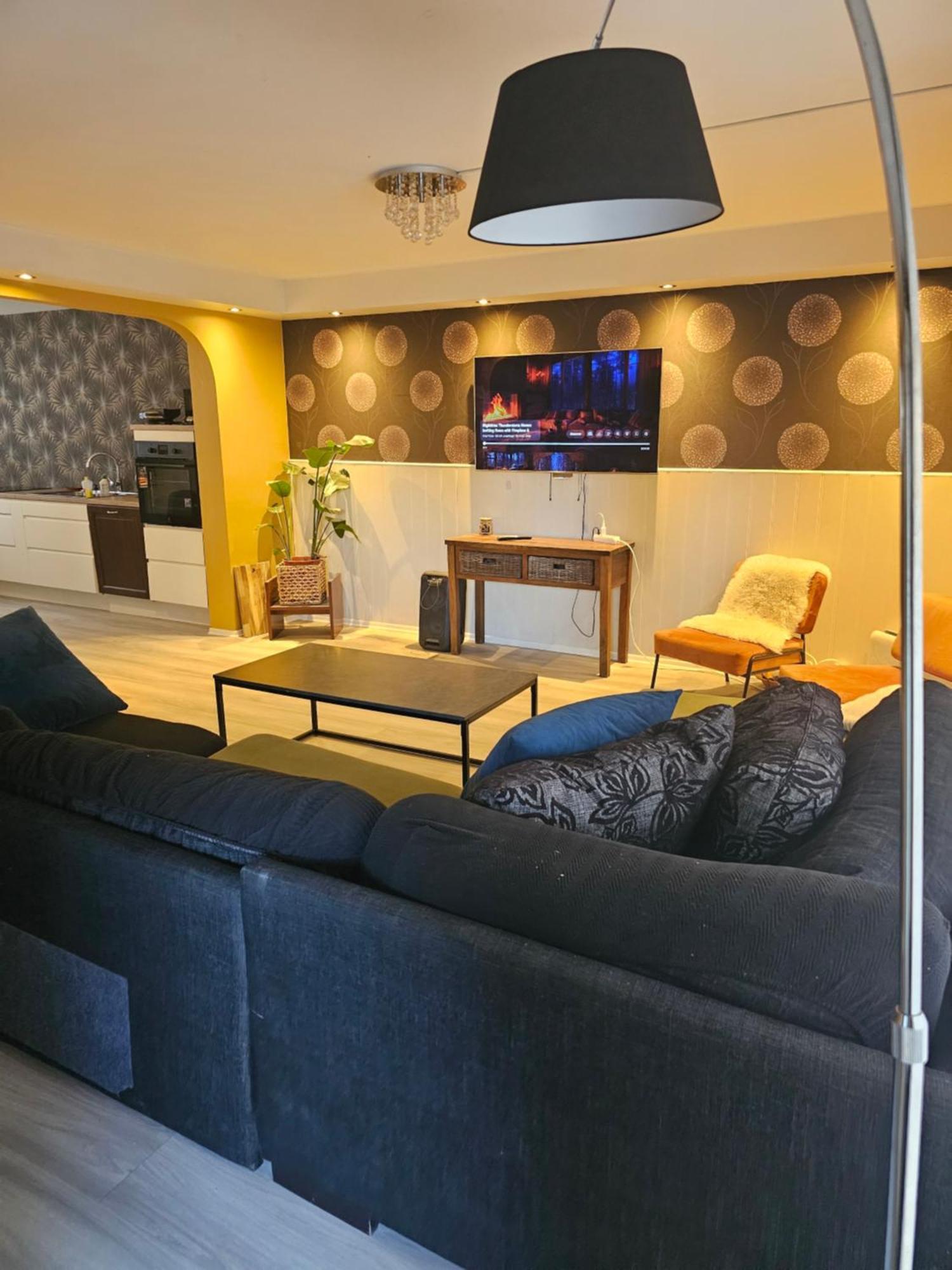 Full Privacy Townhome In Oslo With Wifi ภายนอก รูปภาพ